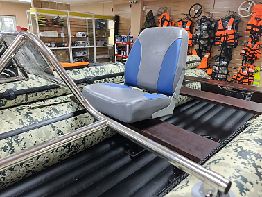 Кресло мягкое раскладное с  поворотным механизмом  для катеров и лодок