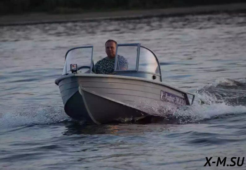 Алюминиевая моторная лодка Wyatboat-390 DCM Алюминиевая моторная лодка Wyatboat-390 DCM